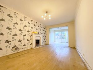 Second Avenue- click for photo gallery